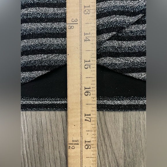 Sezane Calvi Skirt Silver Metallic Stripe Size‎ Medium - Picture 8 of 9